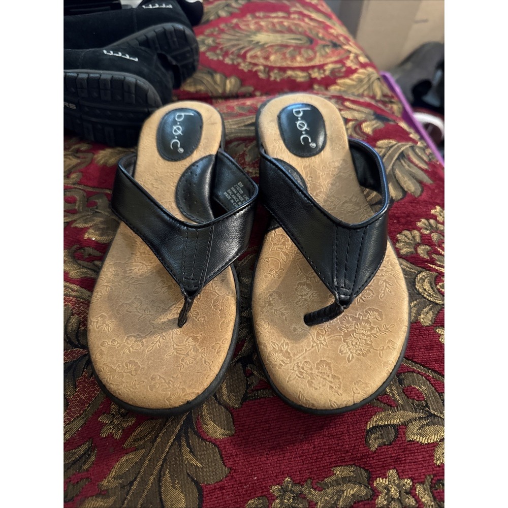 b.o.c. BOC Born Women's US 6 Thong Flip Flop Sandals Black Comfort Tooled